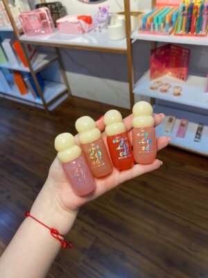 LIP OIL MOIST