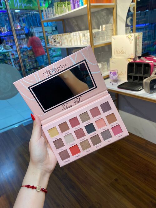 PALETA DE SOMBRAS TEASE ME X 18 TONOS