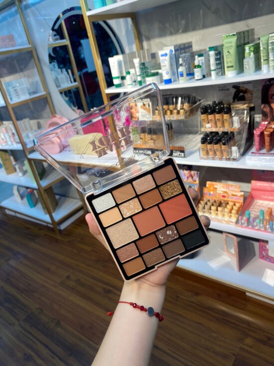 WhatsApp Image 2025-10-23 at 1.39.36 PM SOMBRA MOCMALLURE X 19 TONOS